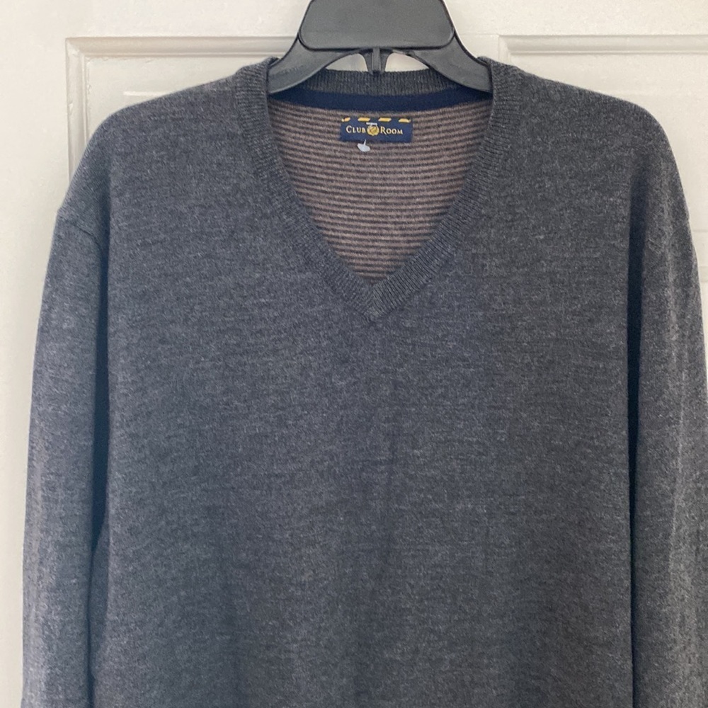 Club room vneck sweater size xxl - Picture 2 of 3